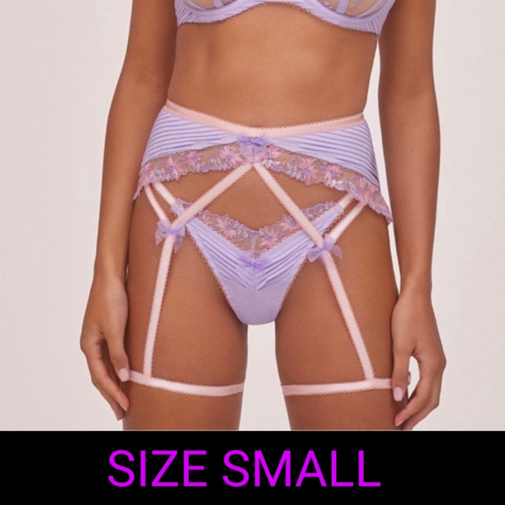 Victoria's Secret For Love and Lemons Ophelie garter belt, Small